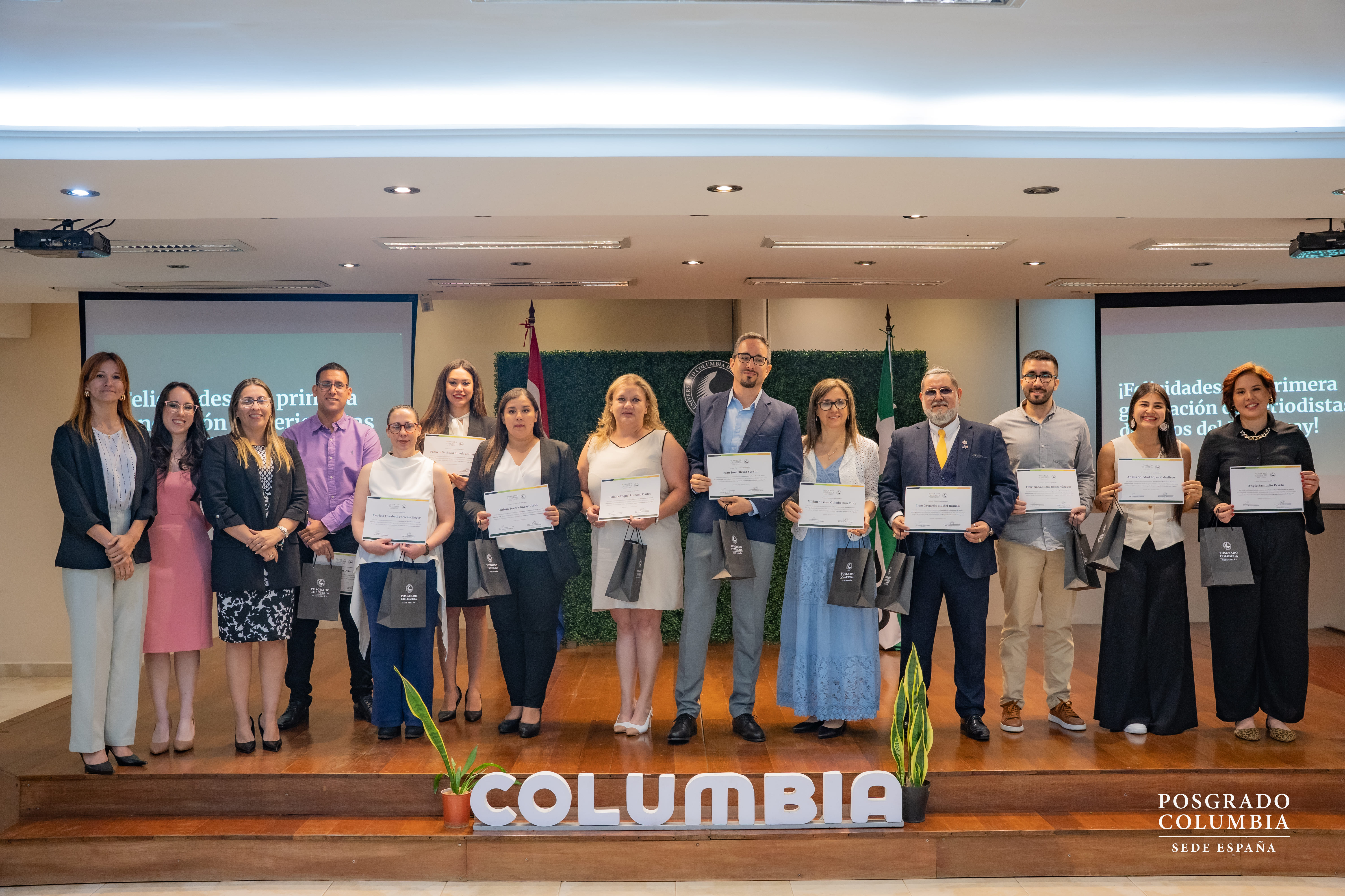 Nuevos egresados en Periodismo de Datos